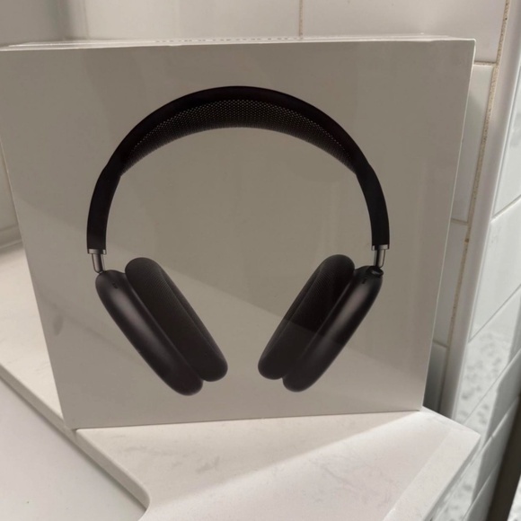 AIRPODS MAX BRAND NEW SPACE GRAY SHIPPING ONLY - Picture 2 of 6